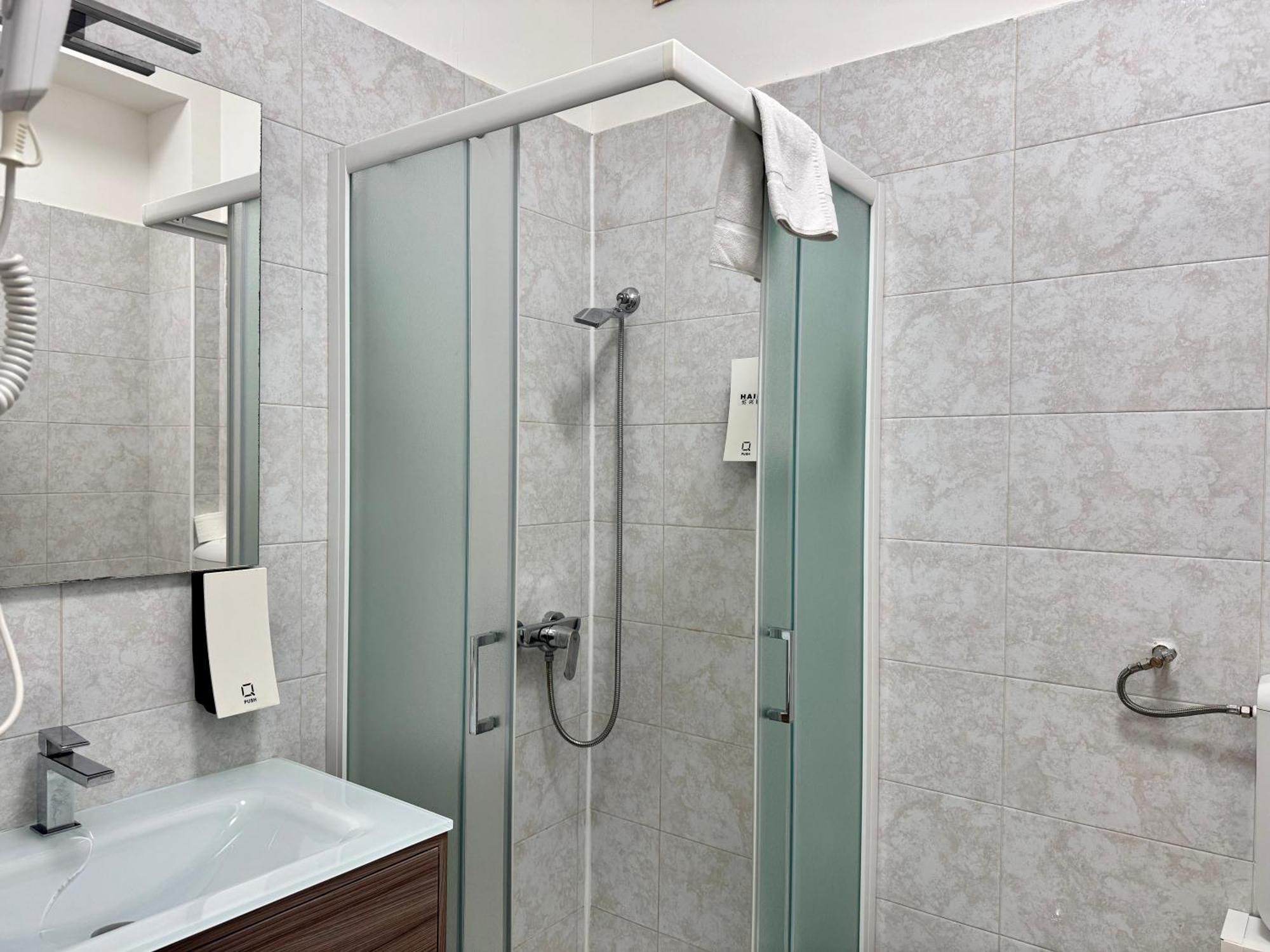 Nuovo Confortini Rooms Sunday — Photos 1